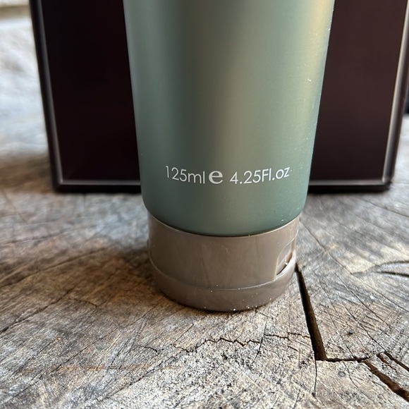 PREMIER Shave and Cleanse Gift Pack - Picture 5 of 9